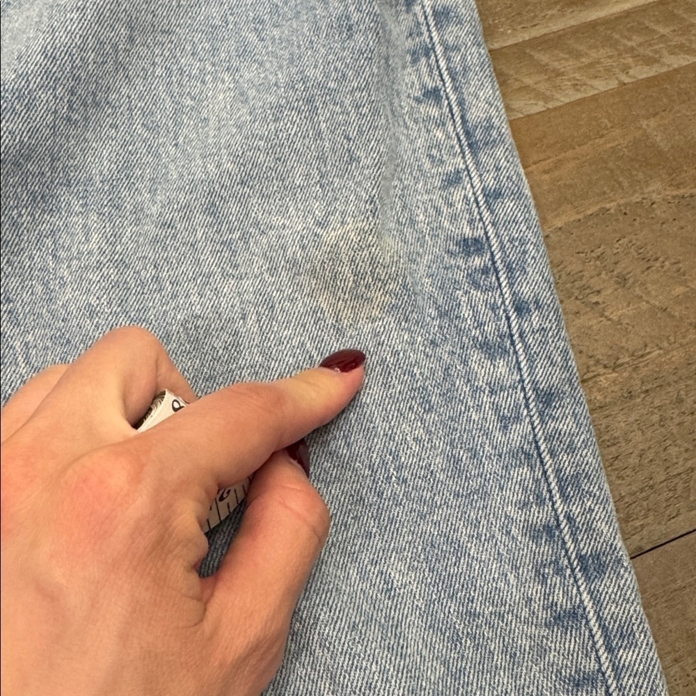 Abercrombie and Fitch Ultra High Rise 90s Straight Jean - Picture 6 of 11